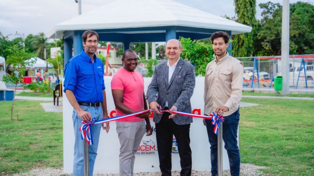 Parque la Altagracia en Palenque 1 Domicem y Ayuntamiento de Sabana Grande de Palenque inauguran parque » La Altagracia»