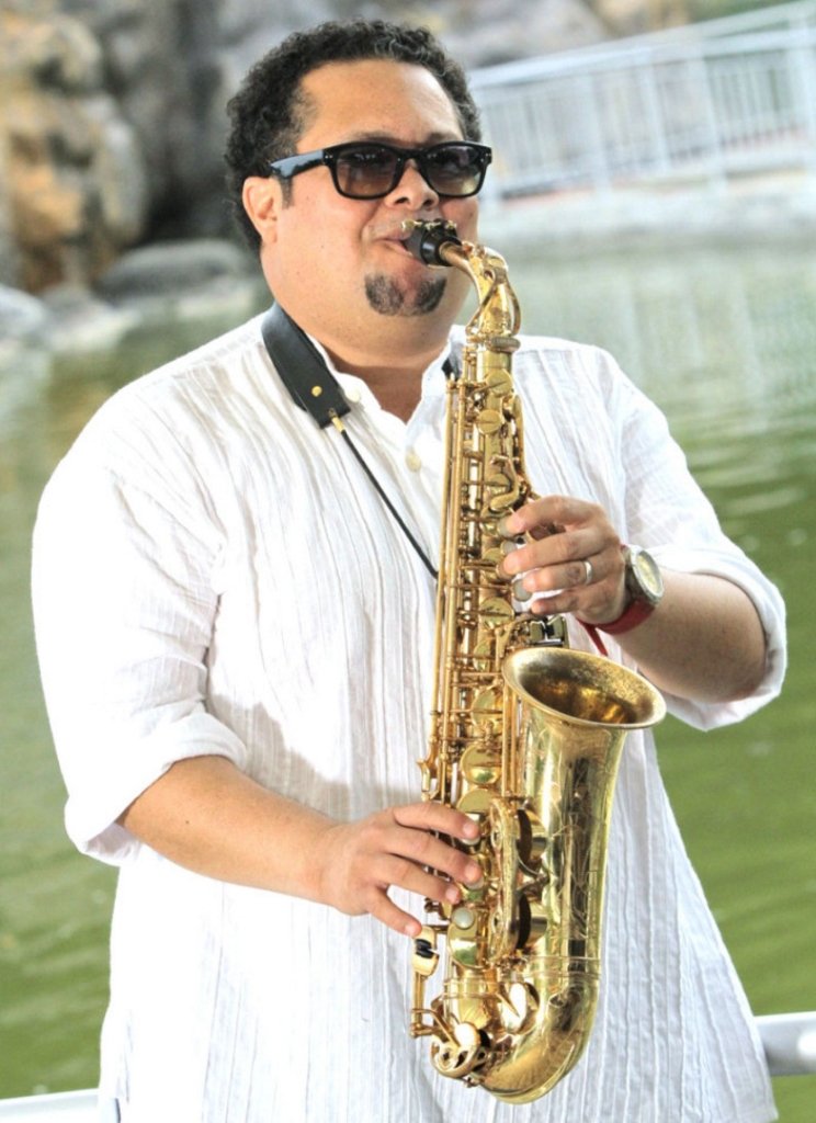 Sandy Gabriel Los 10 temas más románticos del cancionero dominicano