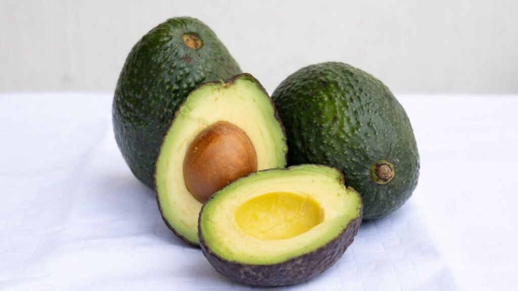 Aguacate ¿A qué hora deberías desayunar realmente?, expertos responden