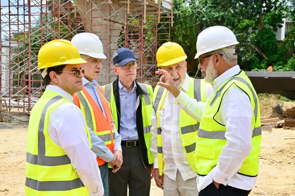 Comisión que vigila uso de fondos de Aerodom supervisa obras de solución vial que ejecuta el MOPC en SD 3 Comision que vigila uso de fondos de Aerodom 1 Comisión que vigila uso de fondos de Aerodom supervisa obras de solución vial que ejecuta el MOPC en SD