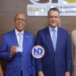 Alfredo Pacheco recibe y respalda entrega de nueva cédula