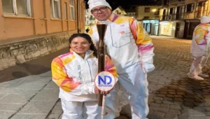 Felipe Vicini y Alejandra Aybar portan antorcha paralímpica