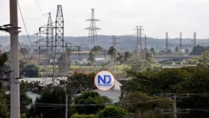 Isla de Cuba reconecta sistema eléctrico, pero apagones siguen