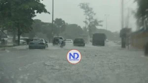 Llueve fuerte en Capital y otras zonas RD debido a una vaguada