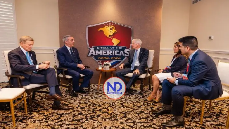 Abinader se reúne con dos altos funcionarios de Estados Unidos