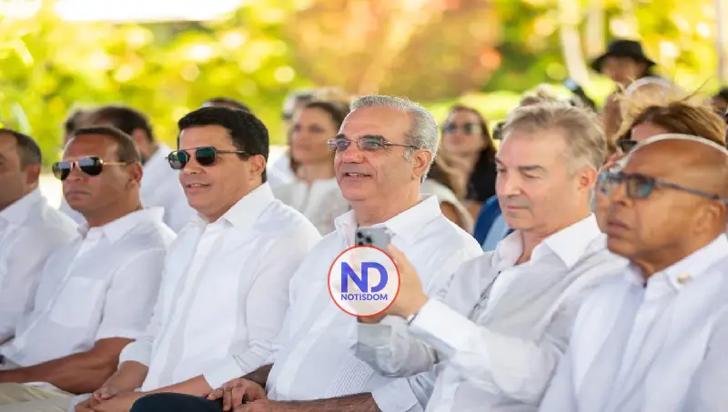 Alex Rodríguez felicita al presidente Abinader y al ministro Collado por su transparencia y eficiencia