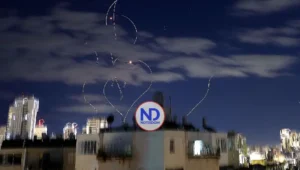 Irán lanza misiles a Israel tras designación de su líder supremo