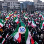 Multitudes abarrotan calles de Irán en apoyo al nuevo ayatolá