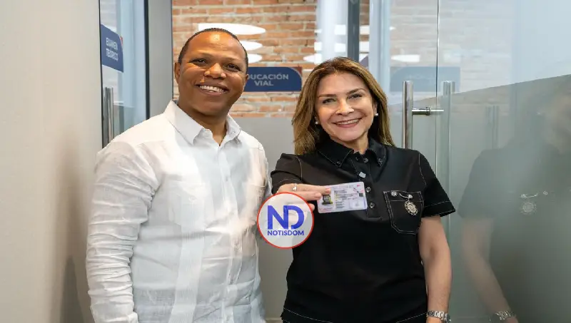 Carolina Mejía elogia el proceso de expedición de nuevas licencias de conducir