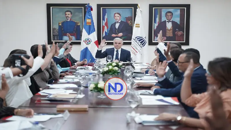 Ministro De Camps impulsa Estrategia Digital para modernizar sistema educativo