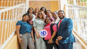 Carolina Mejía lleva su programa educativo al Centro Educativo República de Guatemala