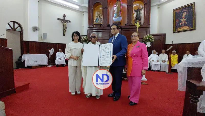 Senador de la República reconoce a la parroquia San José de la Montaña por sus 100 años de historia