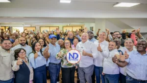 Reynoso formaliza aspiración a Presidencia Municipal PRM
