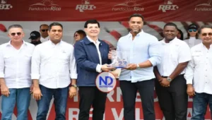 Expelotero Nelson Cruz pide a juventud RD educarse primero