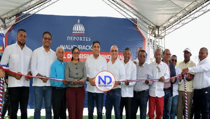 Kelvin Cruz entrega reconstruido play de Hondo Valle, Elías Piña