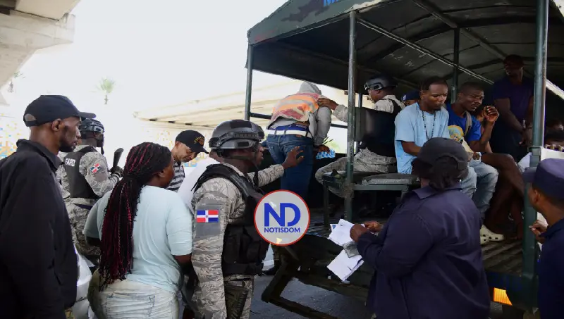 DGM informa detención 1,111 haitianos indocumentados 2 DGM informa detención 1,111 haitianos indocumentados