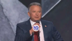 El enviado de EE.UU. dice que los barcos ya pasan por Ormuz