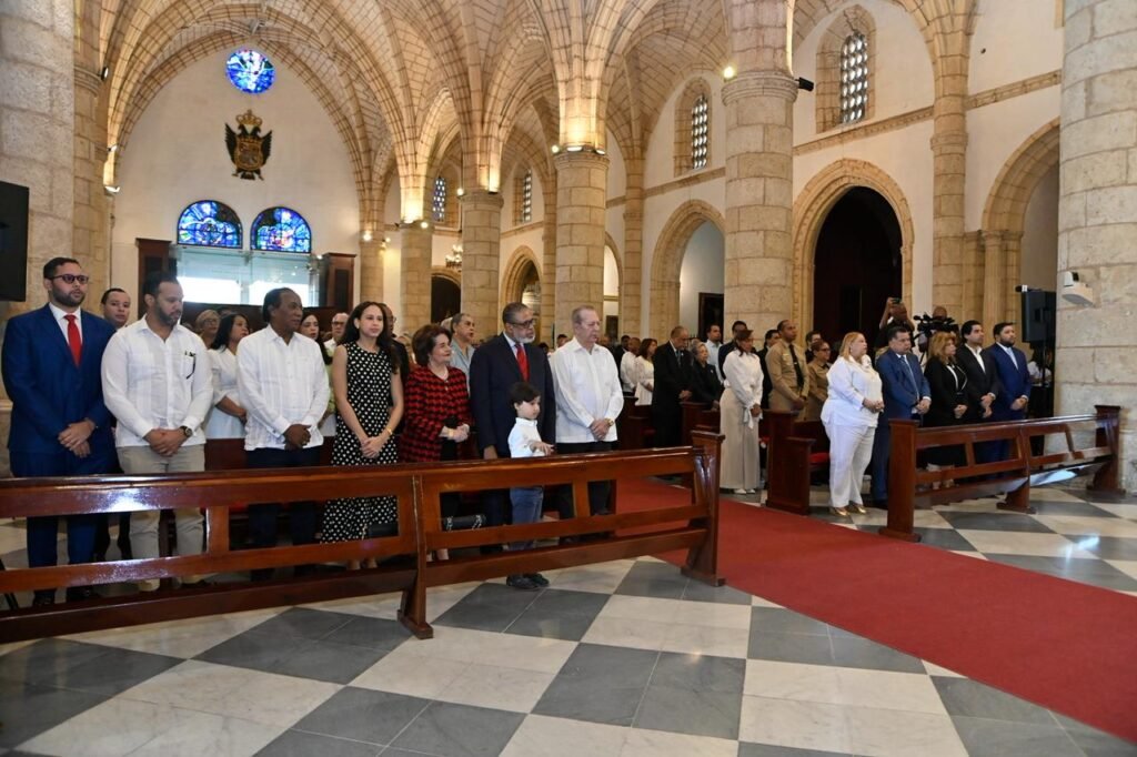 DGDC celebra 64 aniversario y destaca impacto a comunidades 6 Participantes de la misa DGDC celebra 64 aniversario y destaca impacto a comunidades