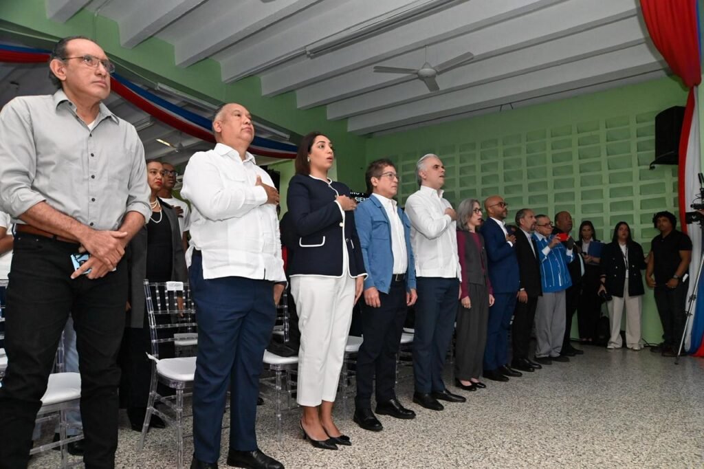 RTVD entrega al Minerd la serie animada Trinitarios RTVD entrega al Minerd la serie animada “Trinitarios” para enseñanza de historia patria