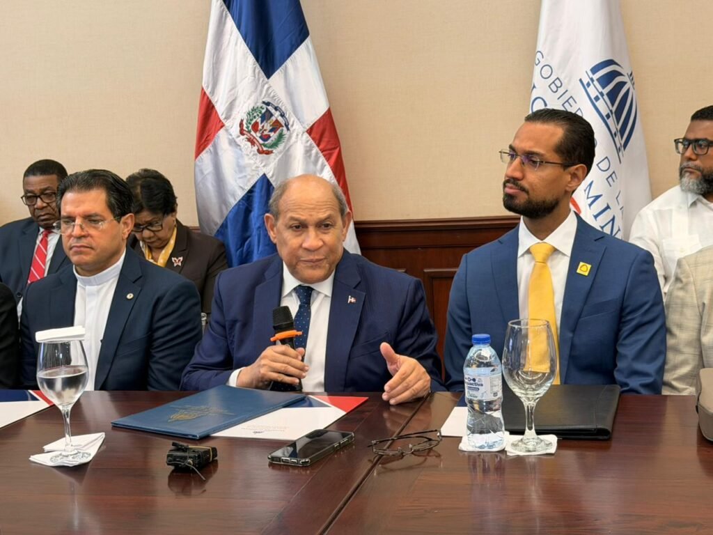 Rectores de universidades 1 Rectores de universidades apoyan propuesta de transformación que impulsa el Mescyt