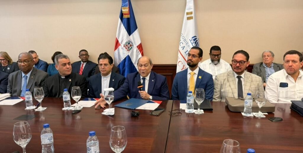 Rectores de universidades 2 Rectores de universidades apoyan propuesta de transformación que impulsa el Mescyt