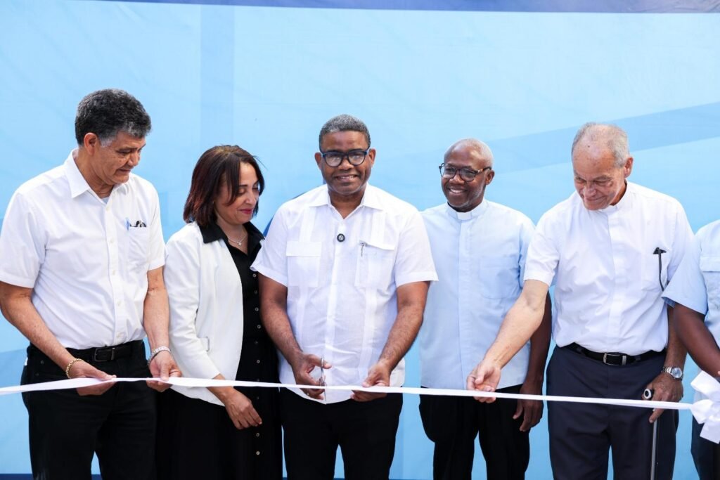 Robert Polanco 1 Propeep remoza templo comunitario en SDO y fortalece espacios de fe