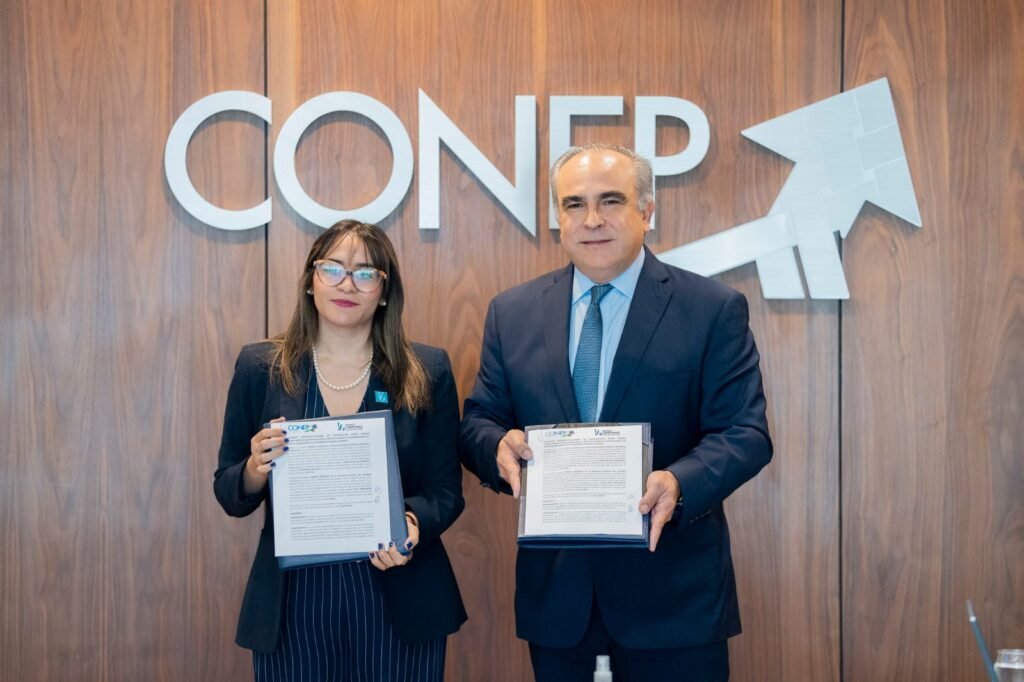 Conep y WCA-RD firman acuerdo para promover cultura de cumplimiento en el sector privado 3 Tania de Leon y Celso Juan Marranzini 1 Conep y WCA-RD firman acuerdo para promover cultura de cumplimiento en el sector privado