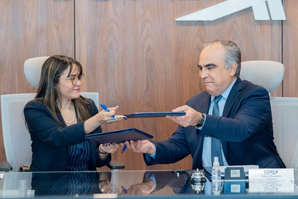 Conep y WCA-RD firman acuerdo para promover cultura de cumplimiento en el sector privado 4 Tania de Leon y Celso Juan Marranzini 2 Conep y WCA-RD firman acuerdo para promover cultura de cumplimiento en el sector privado