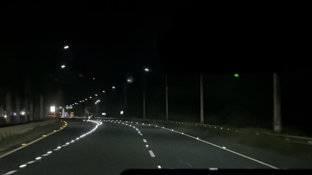 Vial ilumina 200 kms 2 RD Vial ilumina 200 kms de carreteras con energía solar