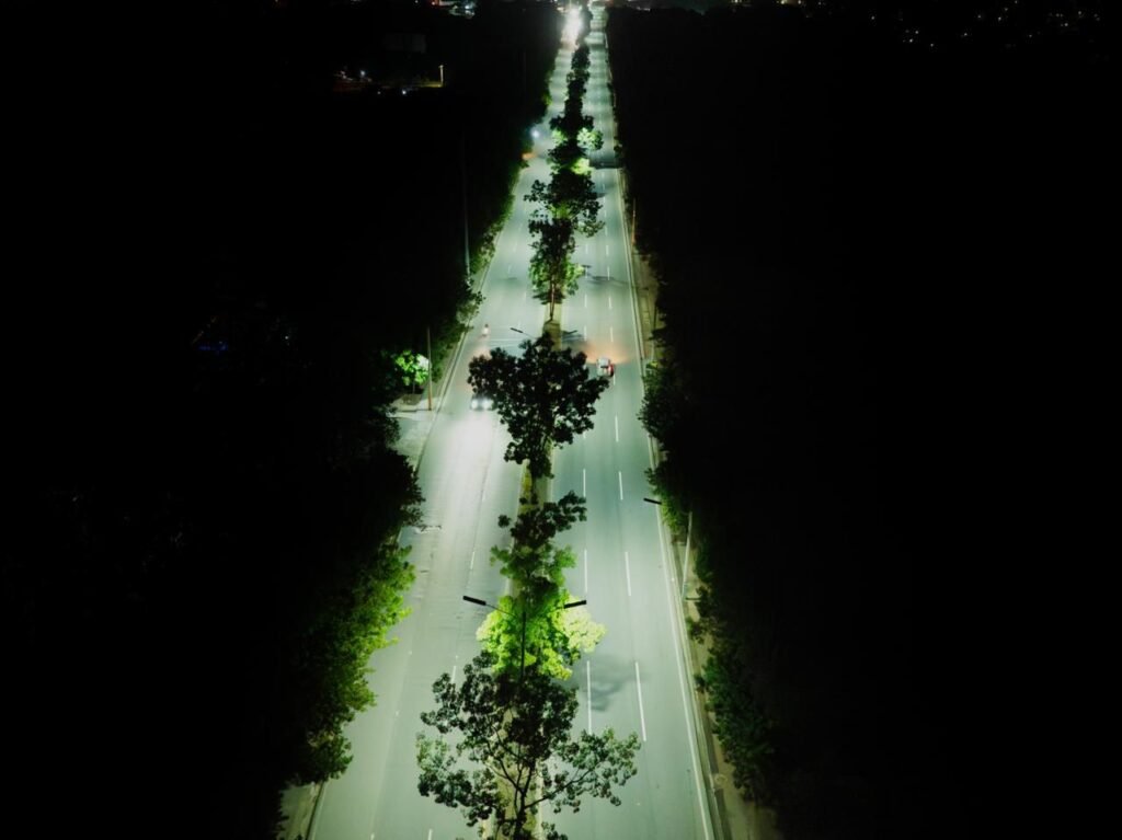 Vial ilumina 200 kms 3 RD Vial ilumina 200 kms de carreteras con energía solar