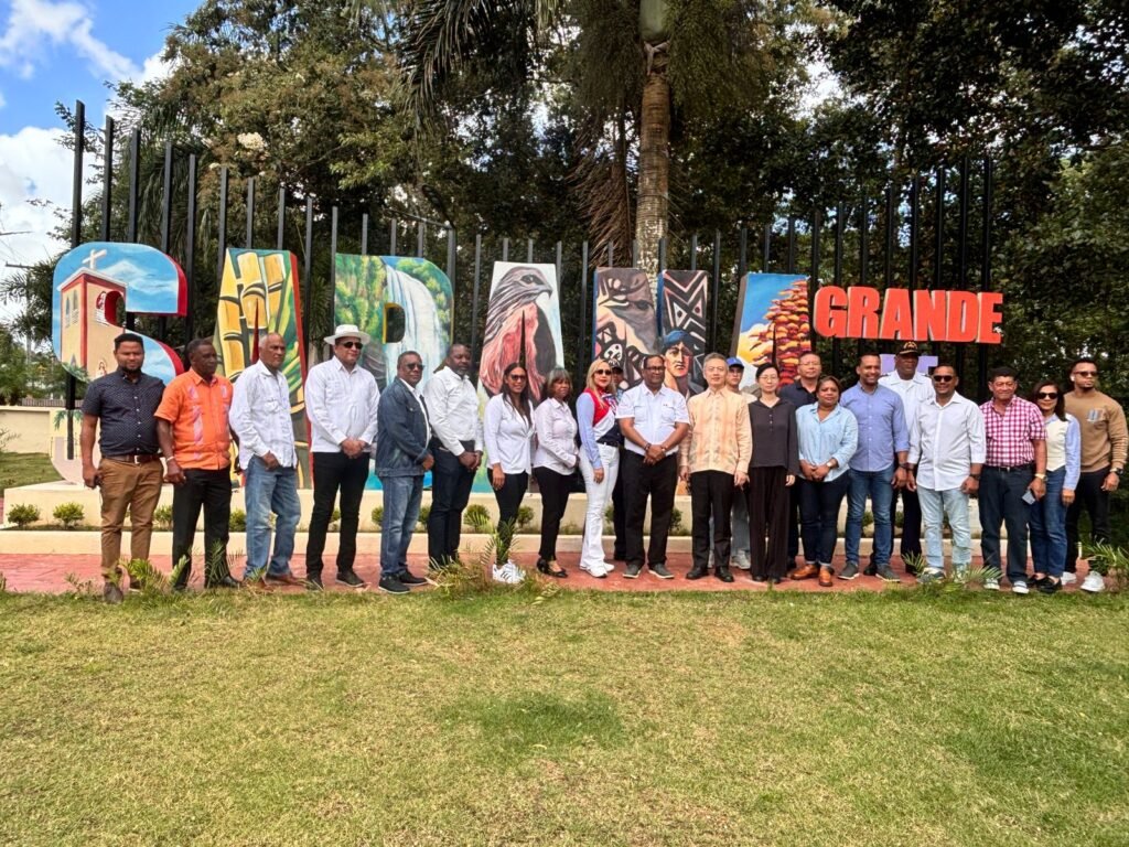 Embajador de China visita Sabana Grande de Boyá; explora inversión para zona franca 3 Visita del embajador de China a Sabana Grande de Boya 1 Embajador de China visita Sabana Grande de Boyá; explora inversión para zona franca