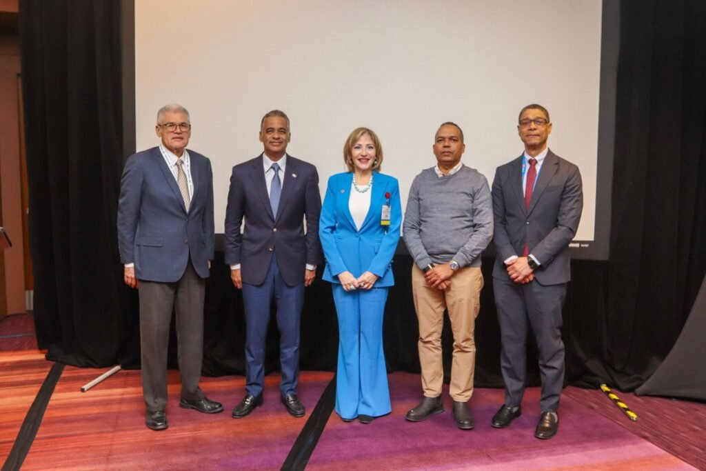 Ministro Santos pondera en Toronto modernización minera y avance estratégico en tierras raras 3 geopolitica geologia y gobernanza Ministro Santos pondera en Toronto modernización minera y avance estratégico en tierras raras