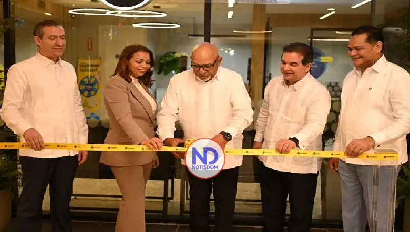 La Nacional inaugura sucursal en Ágora Santiago Center
