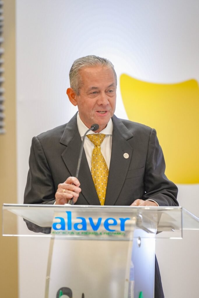 Alaver 2 Alaver reporta activos por más de RD$16,700 millones, con crecimiento de 11 % en 2025