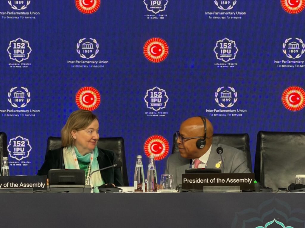 Alfredo Pacheco 10 Alfredo Pacheco preside 152.ª Asamblea de la Unión Interparlamentaria en Estambul, Turquía