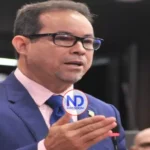 Legisladores del PRM rellenan de piropos a Danilo Medina