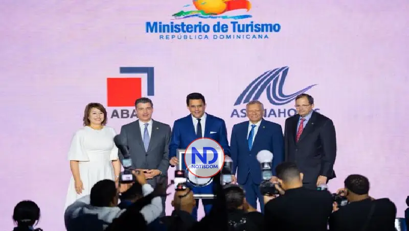 Asociación de Bancos reconoce labor del Ministro de Turismo