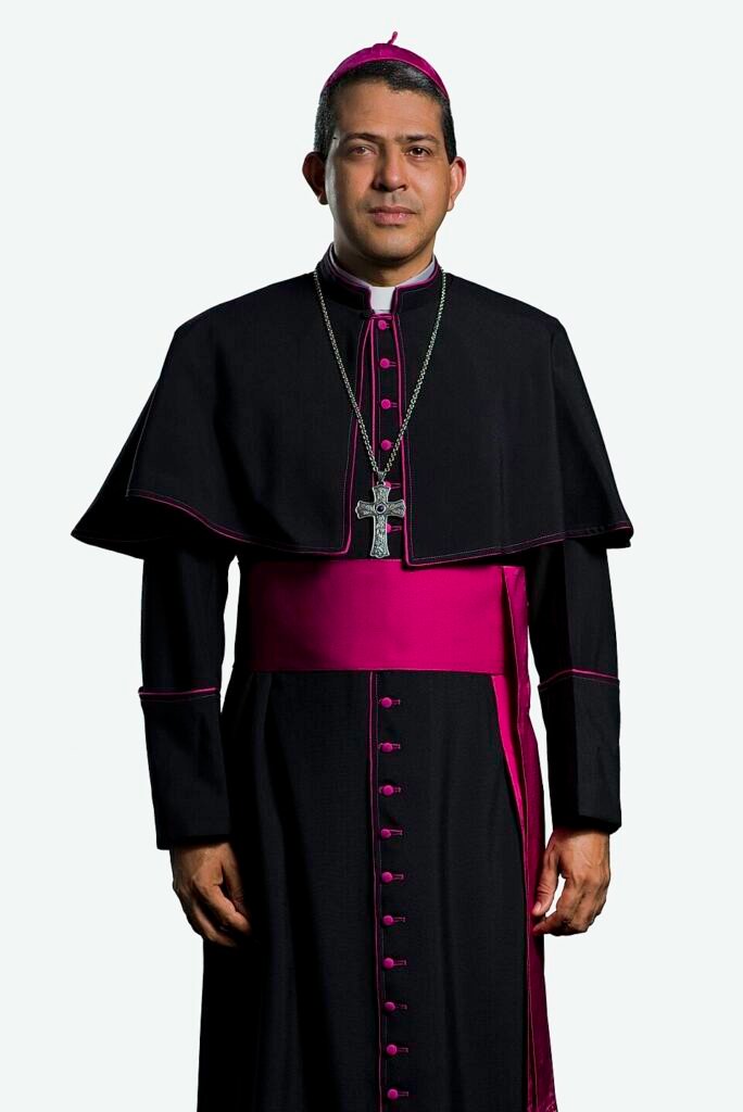 Carlos Tomas Morel Diplan 3 Obispo advierte sobre “corazones quebrantados” por la violencia y llama a una iglesia más activa