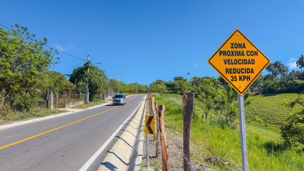 Ccarretera Tavera–Jarabacoa en La Vega 1 Abinader inaugura carretera Tavera–Jarabacoa en La Vega