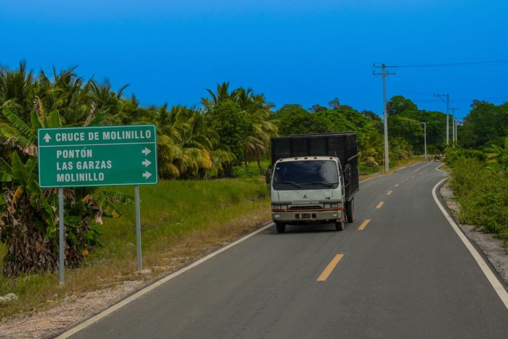 Circuito vial Bajo Yuna 6 Abinader inaugura circuito vial Bajo Yuna que conecta provincias Duarte y María Trinidad Sánchez