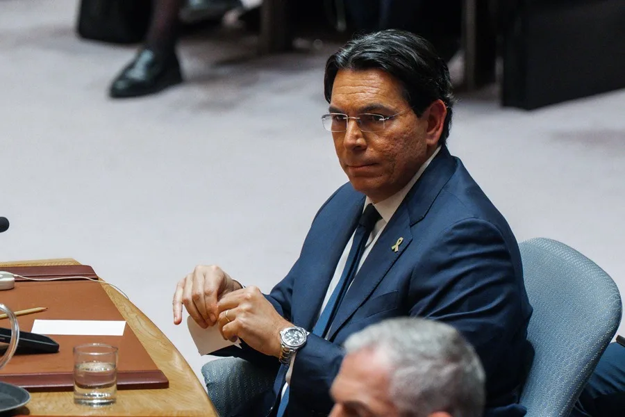 Danny Danon Entra en vigor el alto el fuego entre gobiernos Líbano e Israel