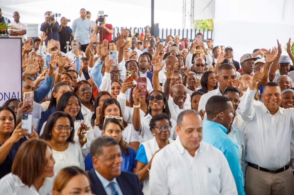 Equipos del Hospital La Victoria 2 Abinader deja en funcionamiento nueva emergencia del Hospital La Victoria con inversión de RD$75 millones