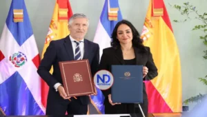 Ministra de Interior y Policía, Faride Raful, firma tratado con España para enfrentar la delincuencia