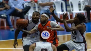 Ferreiras y Brown Jr. lideran paliza de Gigantes sobre Leones en la LNB