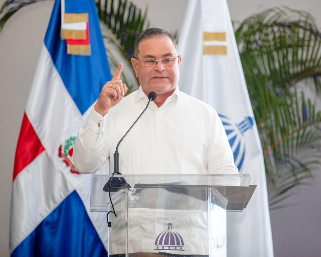 Francisco Oliverio Espaillat Bencosme Luis Abinader llama sectores a consensuar acciones para continuar fortalecimiento y modernizando la agropecuaria