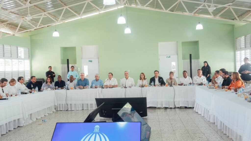 Ito Bisono 7 Ito Bisonó coordina inicio de proyecto habitacional para personas afectadas por lluvias en Montellano