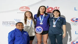 Jiménez y Díaz consiguen oro en primera jornada del XI DR International Swim Open