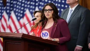 Renuncia la secretaria de Trabajo de EE.UU. en medio de investigaciones en su contra