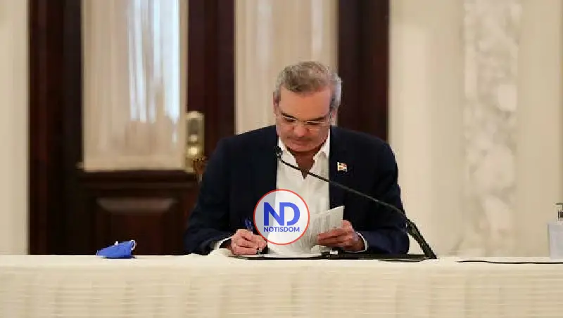 Abinader promulgó ley elimina candidaturas independientes