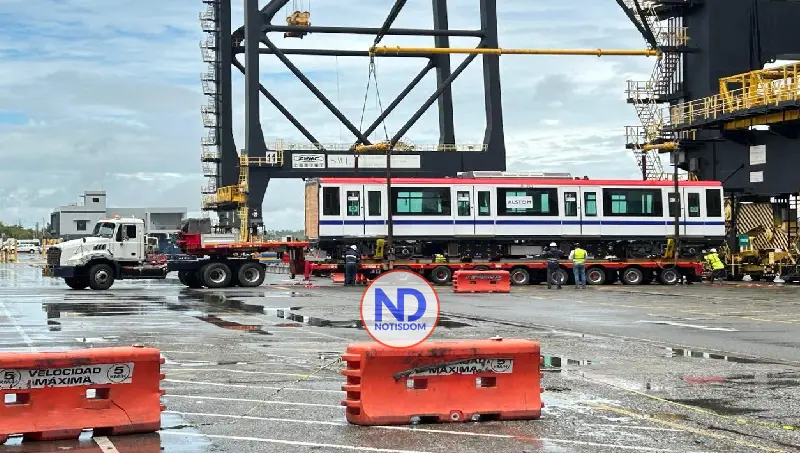 Entregan primeros trenes para ampliación línea 2 Metro SD